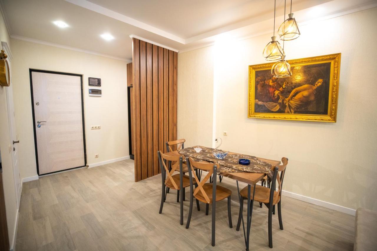 Ramada Skytower Apartman Batumi Kültér fotó